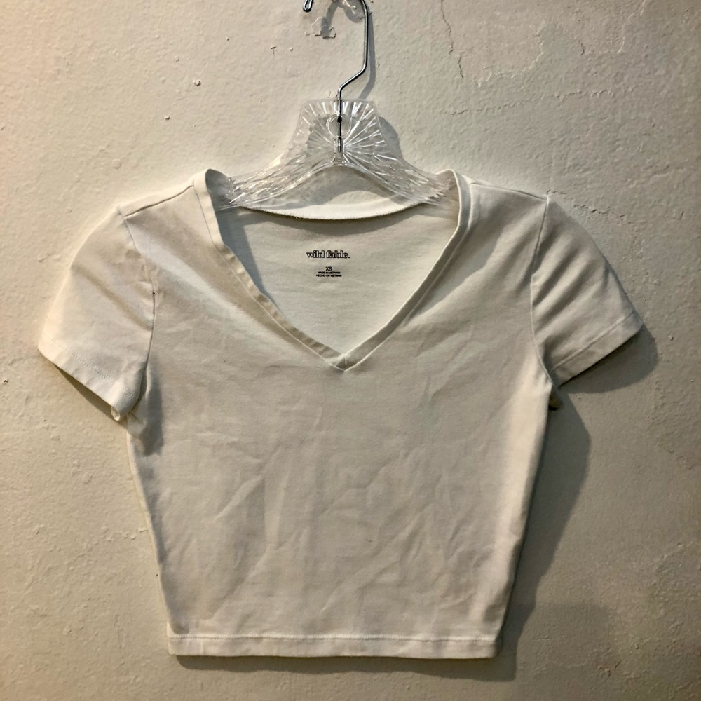 V-neck Crop top